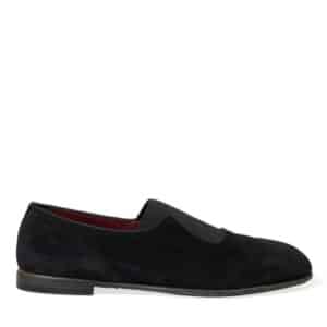 Chaussures noires en velours élégantes pour homme.