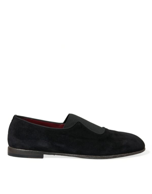 Chaussures noires en velours élégantes pour homme.