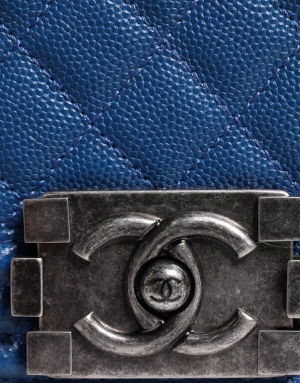 Chanel Blue Lambskin Double Chain Leather Medium Shoulder Bag – Image 6