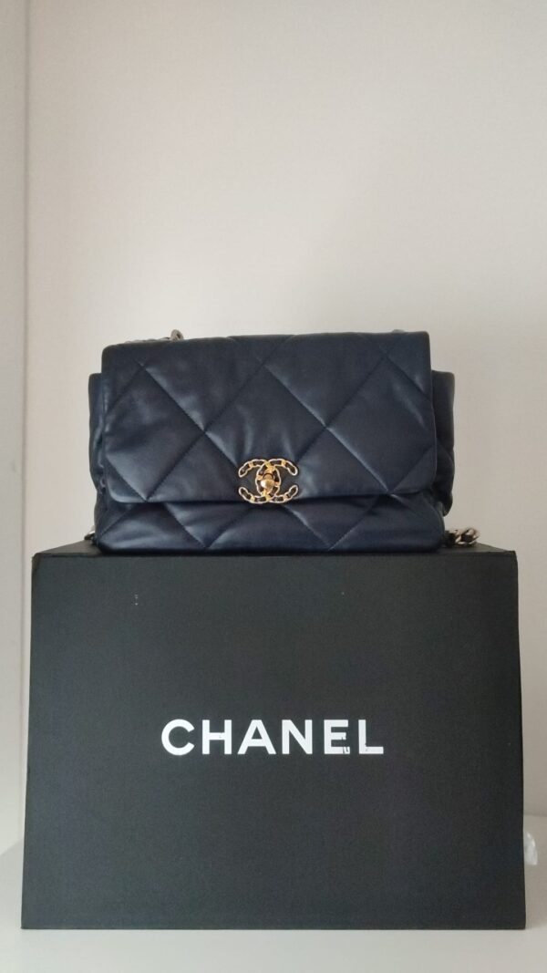 Chanel Blue Leather Large Quilted Chain Hand Shoulder Bag – Image 8