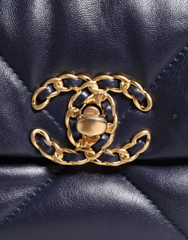 Chanel Blue Leather Large Quilted Chain Hand Shoulder Bag – Image 6