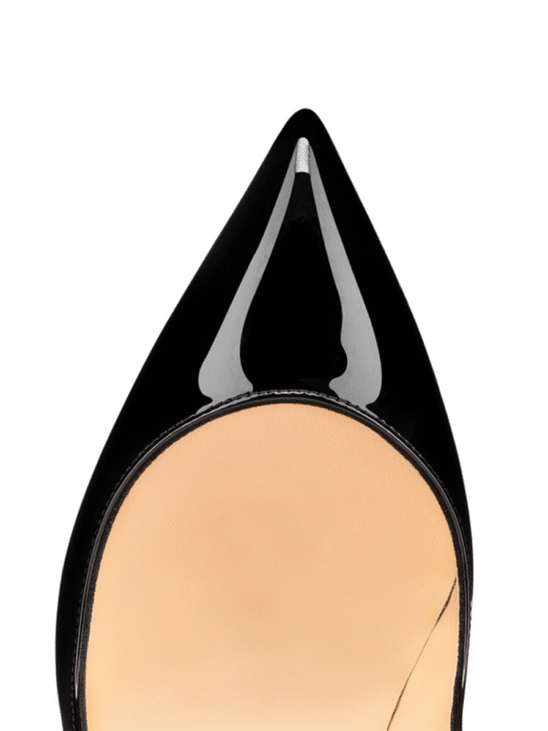 Talons aiguilles noirs avec bout en vernis.