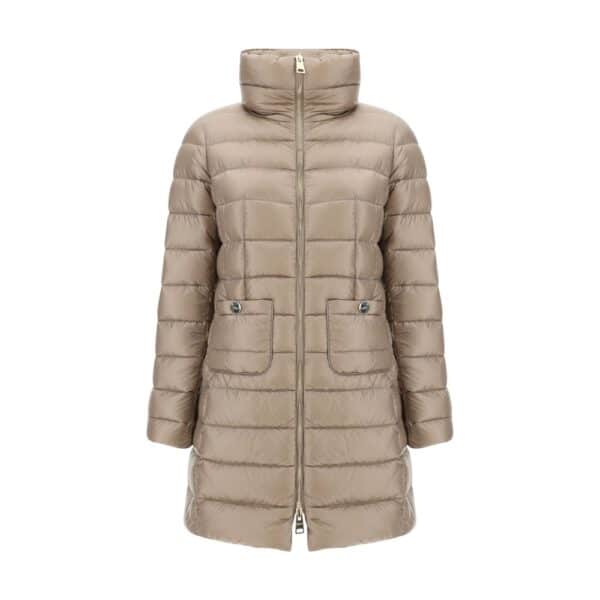 Manteau d'hiver léger et confortable, couleur beige.
