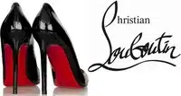 Talons aiguilles noirs avec semelles rouges.